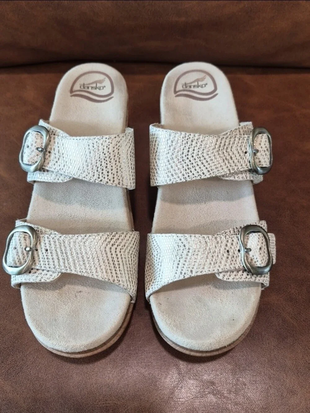 Dansko Sophie Metallic Leather White Shoe Adjustable Buckles Classic Comfort 39